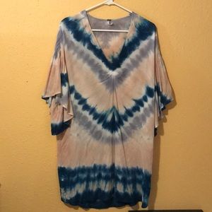 YOUNG, FABULOUS, & BROKE cover up XS